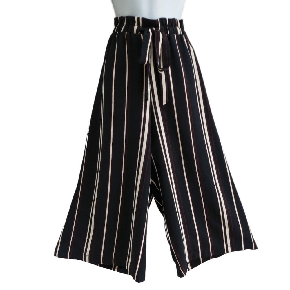 Nordstrom Lush Paperbag Waist Navy Pants Wide Crop Stretch Red White Striped USA